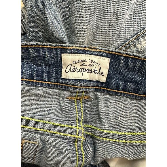 Aeropostale Women's Low Rise Distressed Cuffed Jeans Shorts Size 1/2 BOHO - Picture 4 of 7